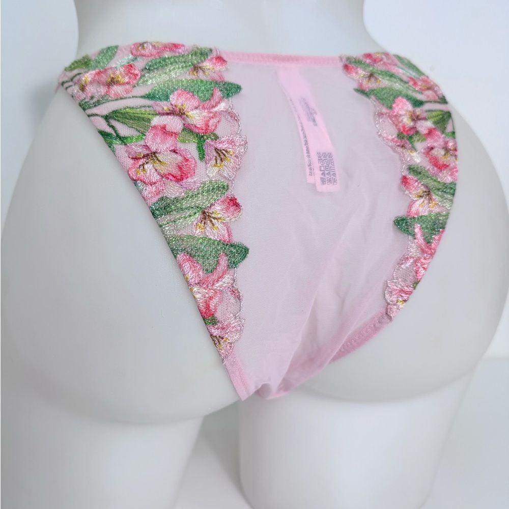 đ„Victoria'sâSecret Pink Floral Embroidered Bra Set Sz 38DDD// Large NWT - Picture 5 of 10